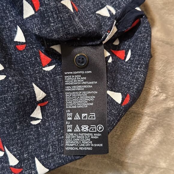 Tommy Hilfiger L Navy Red White Sleeveless V-Neck Button Front Nautical Blouse - Picture 8 of 9